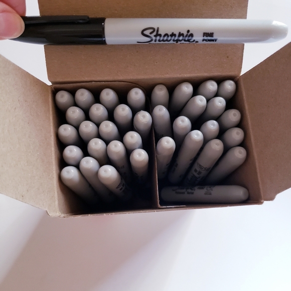 Sharpie Fine Point Permanent Black Marker - Picture 7 of 9